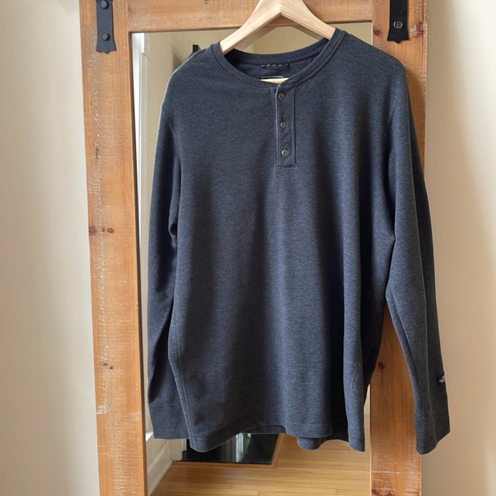 The North Face Gray Long Sleeve Henley Size XL